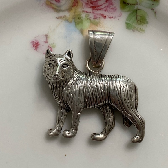 VTG Glen Sandoval Sterling Wolf Pendant (Final Price) - Picture 2 of 5
